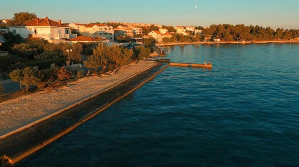 Green Oasis For Two, 30 Meters From Sea Apartment Zadar Ngoại thất bức ảnh